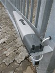 Esempio di installazione dell’attuatore NICE Toona